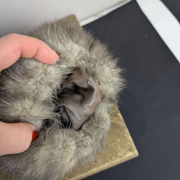 Vintage real fur hand warmer with zip pouch Grey muff - Picture 3 of 7